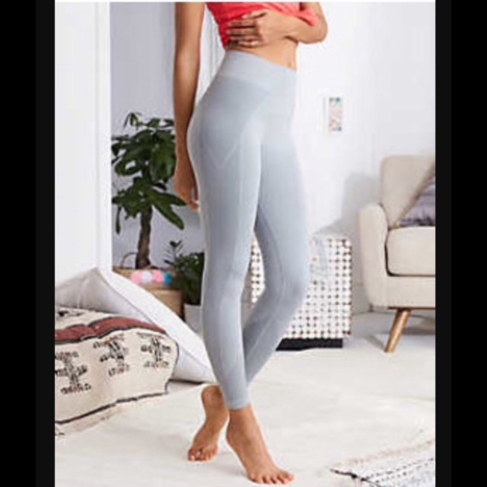 BNWT Aerie Seamless Play Leggings L